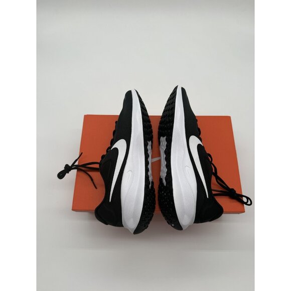 Athletic_Shoes
